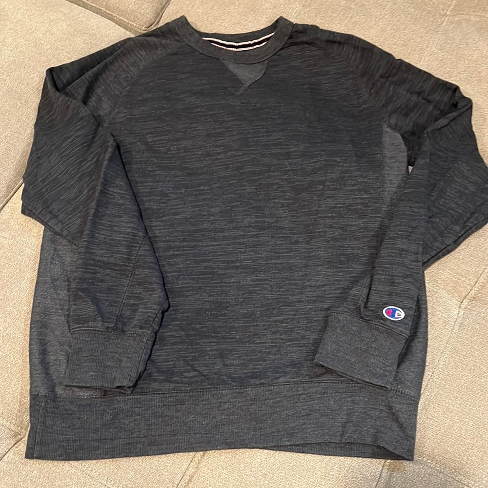 Men’s small Champion pullover.